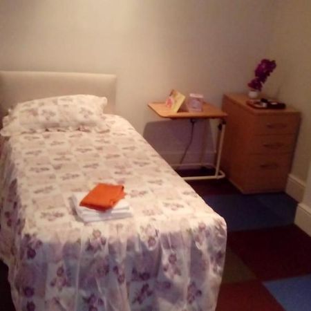 Carer 4 You Residential Home Upholland Dış mekan fotoğraf