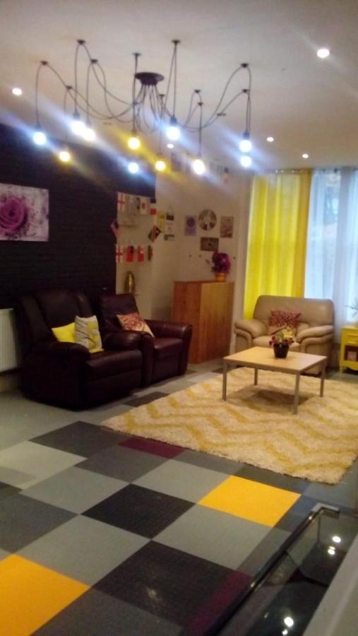 Carer 4 You Residential Home Upholland Dış mekan fotoğraf