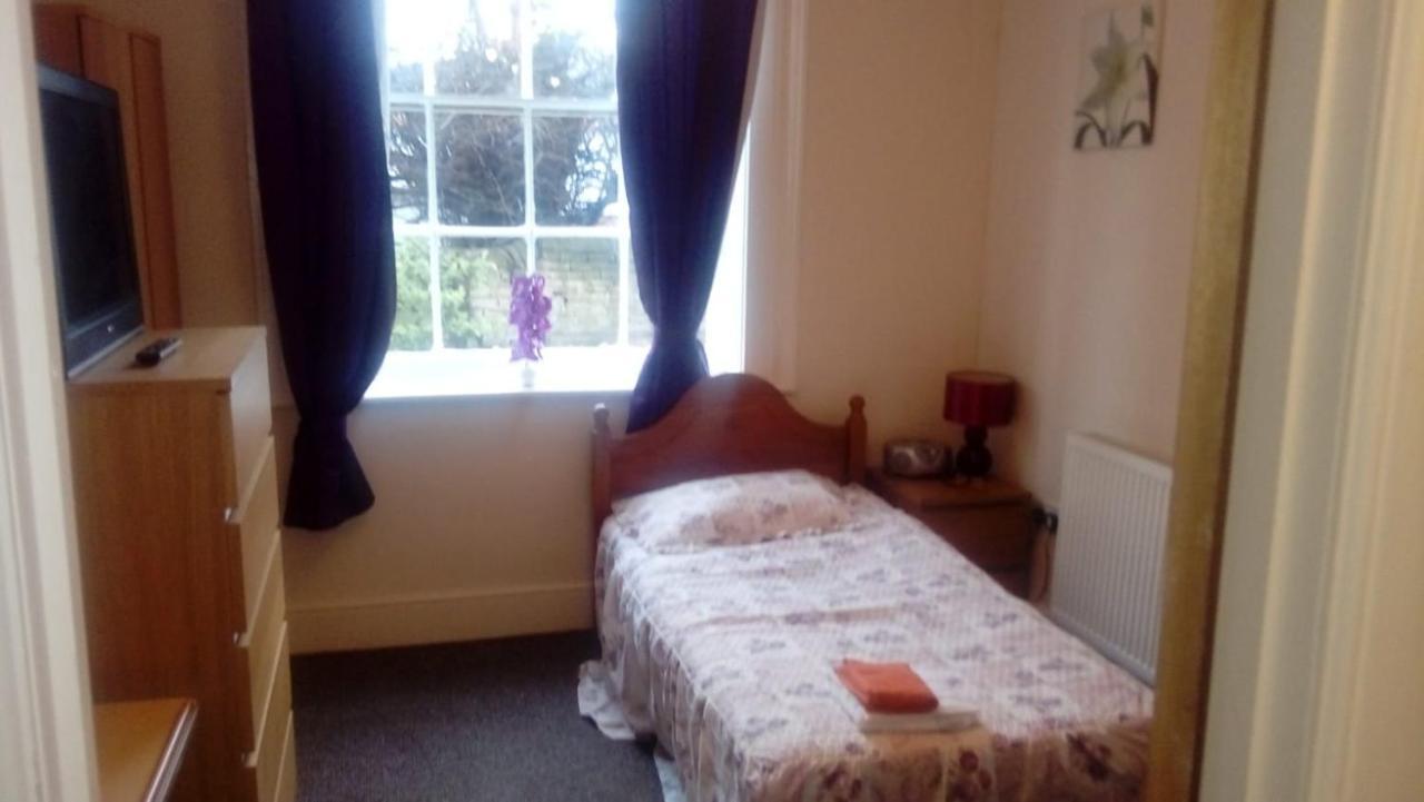 Carer 4 You Residential Home Upholland Dış mekan fotoğraf